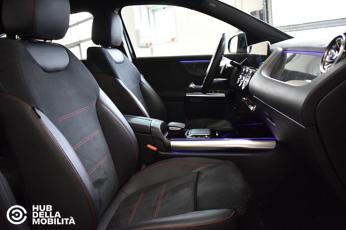 MERCEDES-BENZ GLA 200 d Automatic 4Matic Premium